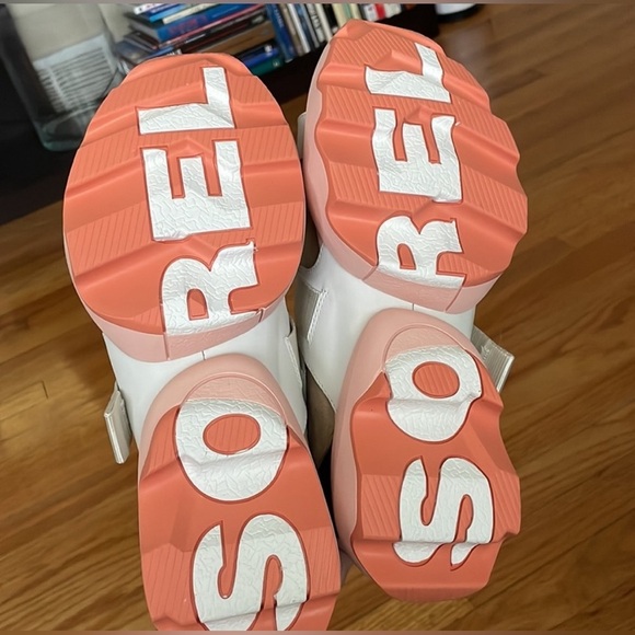 New SOREL Kinetic Impact Sling Sandal - Picture 2 of 4